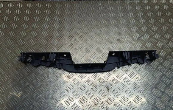 Front bumper mounting bracket