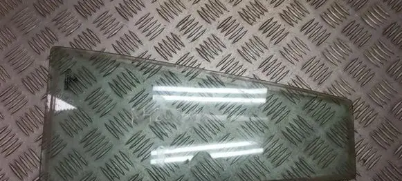 BMW 3 E36 Rear vent window glass 