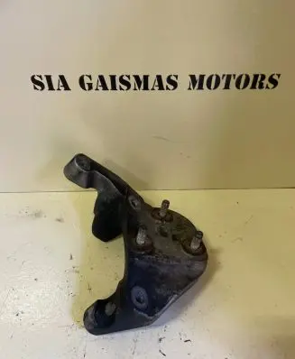 Volvo V50 Engine mount bracket 30778783 T112D