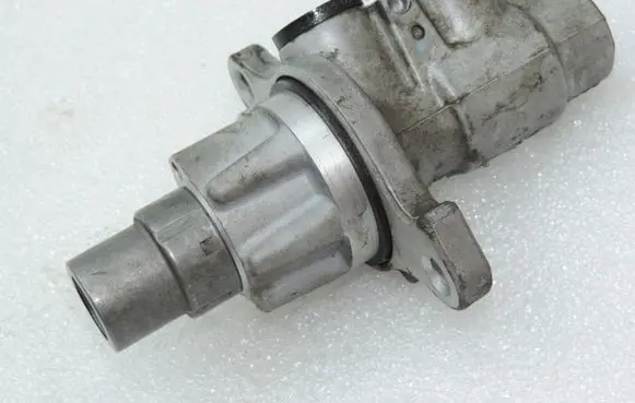 Chrysler Grand Voyager V Master brake cylinder