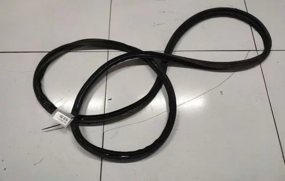 Mazda 3 I Rubber seal rear door 
