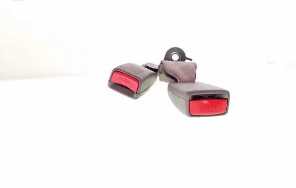 Middle seatbelt buckle (rear)
