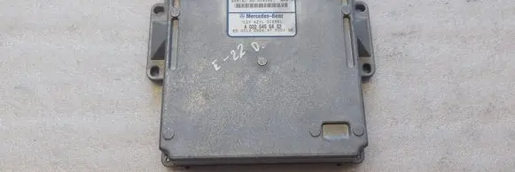 Mercedes-Benz C W202 Engine control unit/module A0225455432