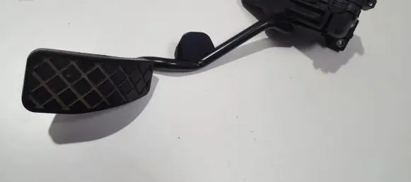 Audi A4 S4 B7 8E 8H Accelerator throttle pedal 8E2721523A 6PV00802608