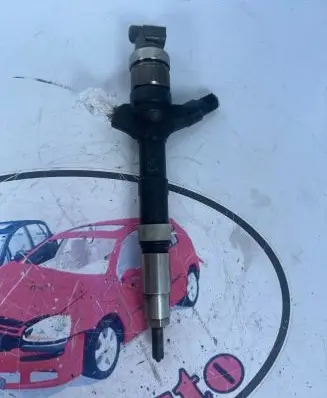 Toyota Avensis T250 Fuel injector 236700G010