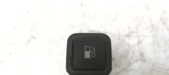 Volkswagen Golf IV Fuel tank opening switch 3B0959833A