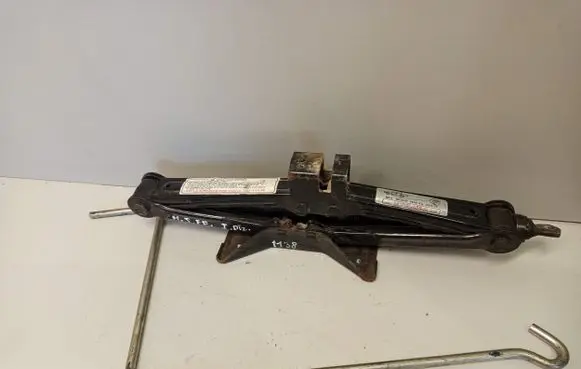 Hyundai Santa Fe Lift Jack 