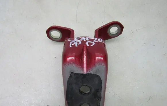 Nissan Leaf II (ZE1) Front door lower hinge 