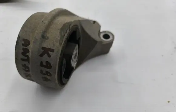 Opel Antara Engine mount vacuum valve 