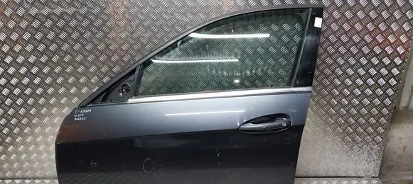 Mercedes-Benz E W212 Front door S26378619
