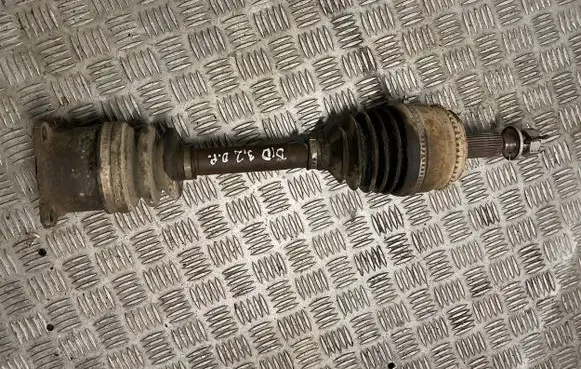 Mitsubishi Pajero Front driveshaft