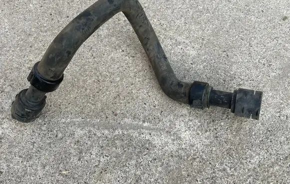 Opel Zafira C Engine coolant pipe/hose 13396726