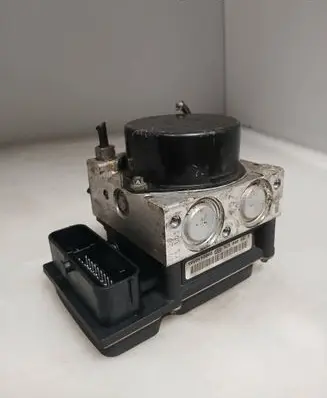 Skoda Fabia Mk2 (5J) ABS Pump 6R0907371AB 6R0907379S