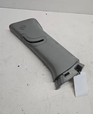 Hyundai Santa Fe (C) pillar trim 868602B010
