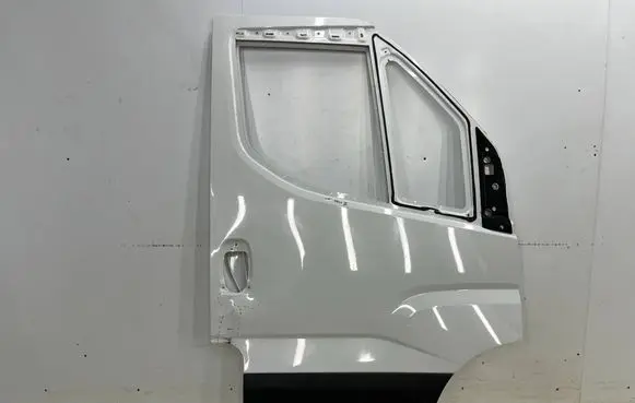 Iveco Daily 6th gen Front door