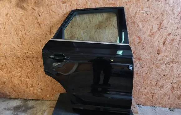 Audi Q3 8U Rear door LY9T