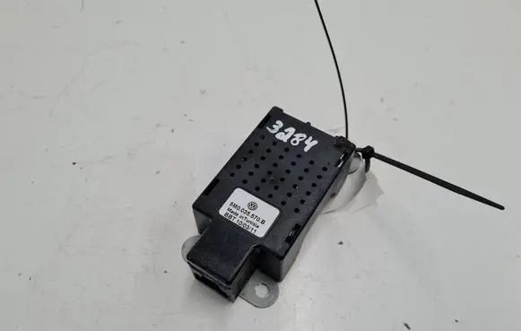 Volkswagen Golf VI Aerial antenna amplifier 5M0035570B