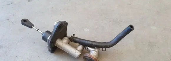 KIA Sorento Clutch slave cylinder 