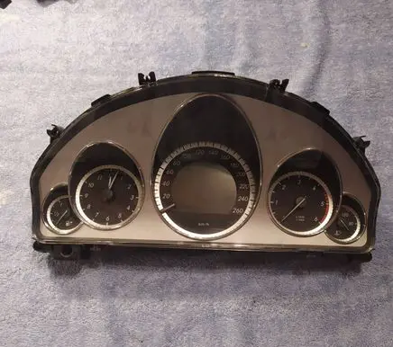 Mercedes-Benz E W212 Speedometer (instrument cluster) A2129003313