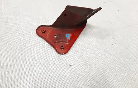 Skoda Rapid (NH) Fender mounting bracket 5JA821142A