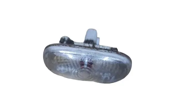 Hyundai Santa Fe Front fender indicator light 923033K0