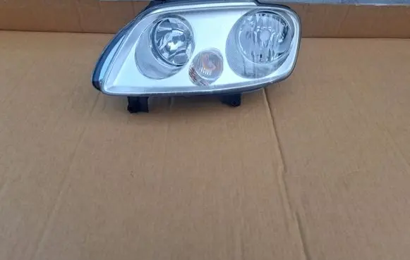 Volkswagen Caddy Headlight/headlamp 2K0941005D