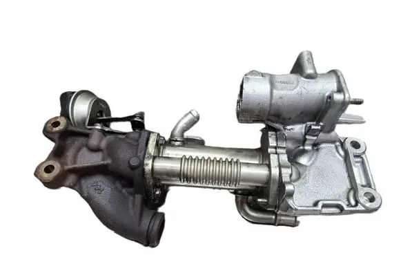 Renault Kangoo II EGR valve cooler S27639399 147355713R