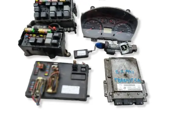 Ford Transit Engine control unit/module 6C1112A650AP