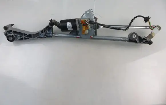 Mercedes-Benz C AMG W203 Front wiper linkage A2038200342