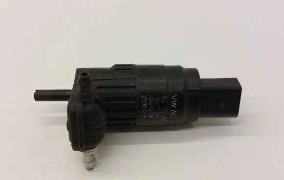 Audi A3 S3 8P Windscreen/windshield washer pump 1K6955651
