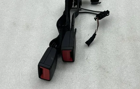 Volkswagen T-Roc Rear seatbelt buckle 2GA857739