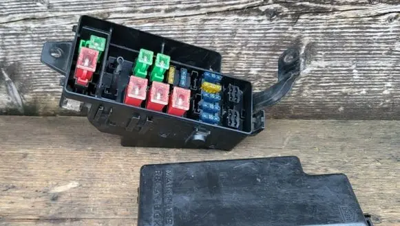 Subaru Legacy Fuse module