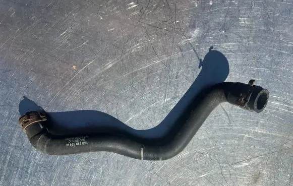 Skoda Octavia Mk2 (1Z) Engine coolant pipe/hose 1K0819374A 9005802C YA4116596