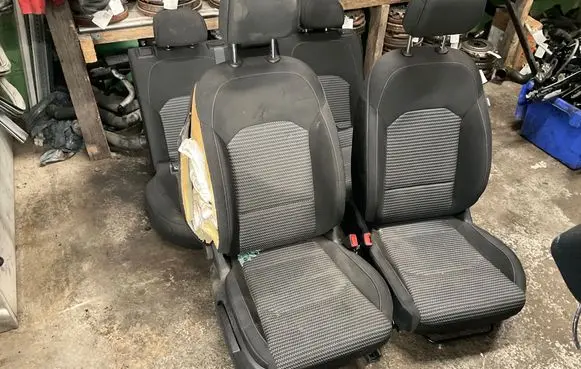 Seat set