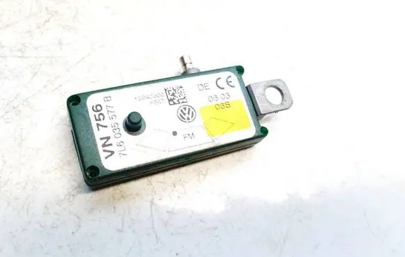 Volkswagen Touareg I Antenna control unit 7l6035577b