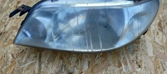 Mazda 323 Front reflector 