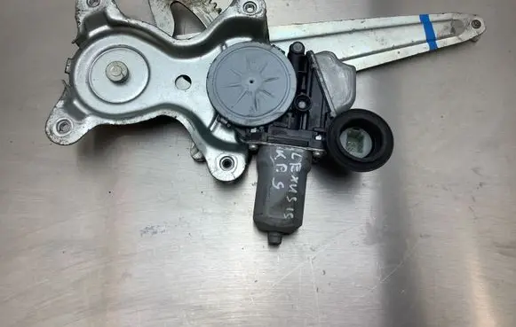 Lexus IS 220D-250-350 Rear door manual window regulator 8571053060