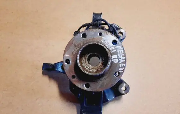 Renault Megane III Front wheel hub spindle knuckle