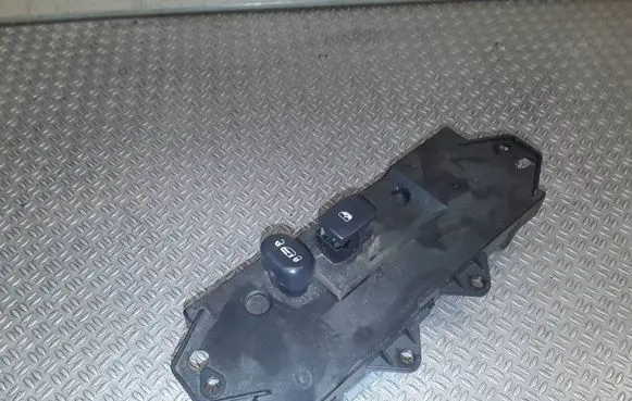 Chrysler Pacifica Electric window control switch 04685982AF