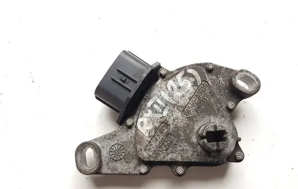 Lexus RX 300 Gearbox control unit/module 8454048010