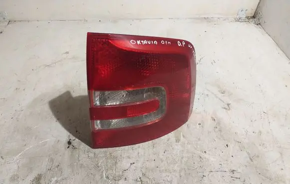 Skoda Octavia Mk2 (1Z) Rear/tail lights 1Z9945096