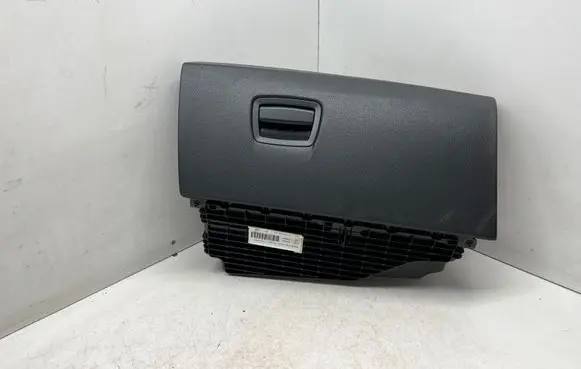 BMW 5 F10 F11 Glove box 9205976