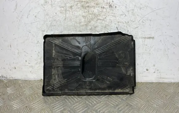 Peugeot 5008 II Battery tray 
