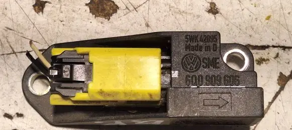 Volkswagen Sharan Airbag deployment crash/impact sensor 6Q0909606 5WK42895