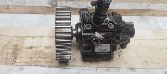 Fuel injection high pressure pump