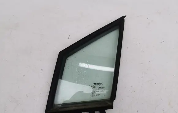 Toyota Corolla Verso AR10 Front door vent window glass four-door 