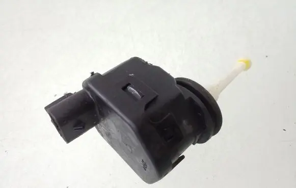 Volvo S40, V40 Headlight level adjustment motor 007878