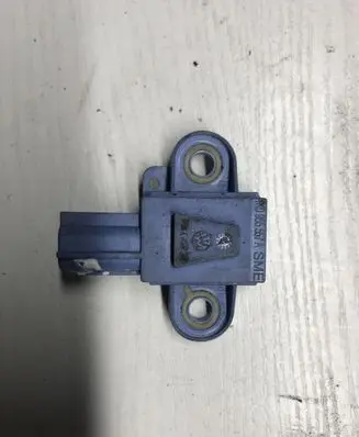 Volkswagen Tiguan Airbag deployment crash/impact sensor 1K0955557A