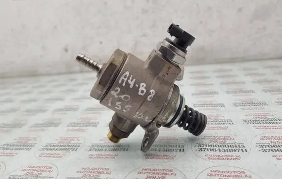 Audi A4 S4 B8 8K Fuel injection high pressure pump 06J127025J