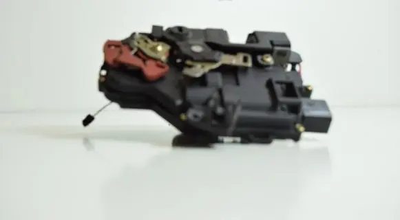 Audi A4 S4 B6 8E 8H Rear door lock 8E0839016C